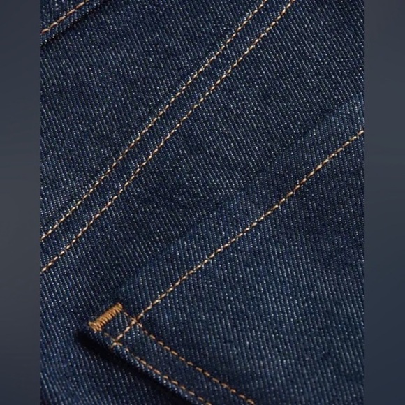 NWT! Super High Waisted Side Buckle Mom Jeans - Size 2 - Picture 5 of 7